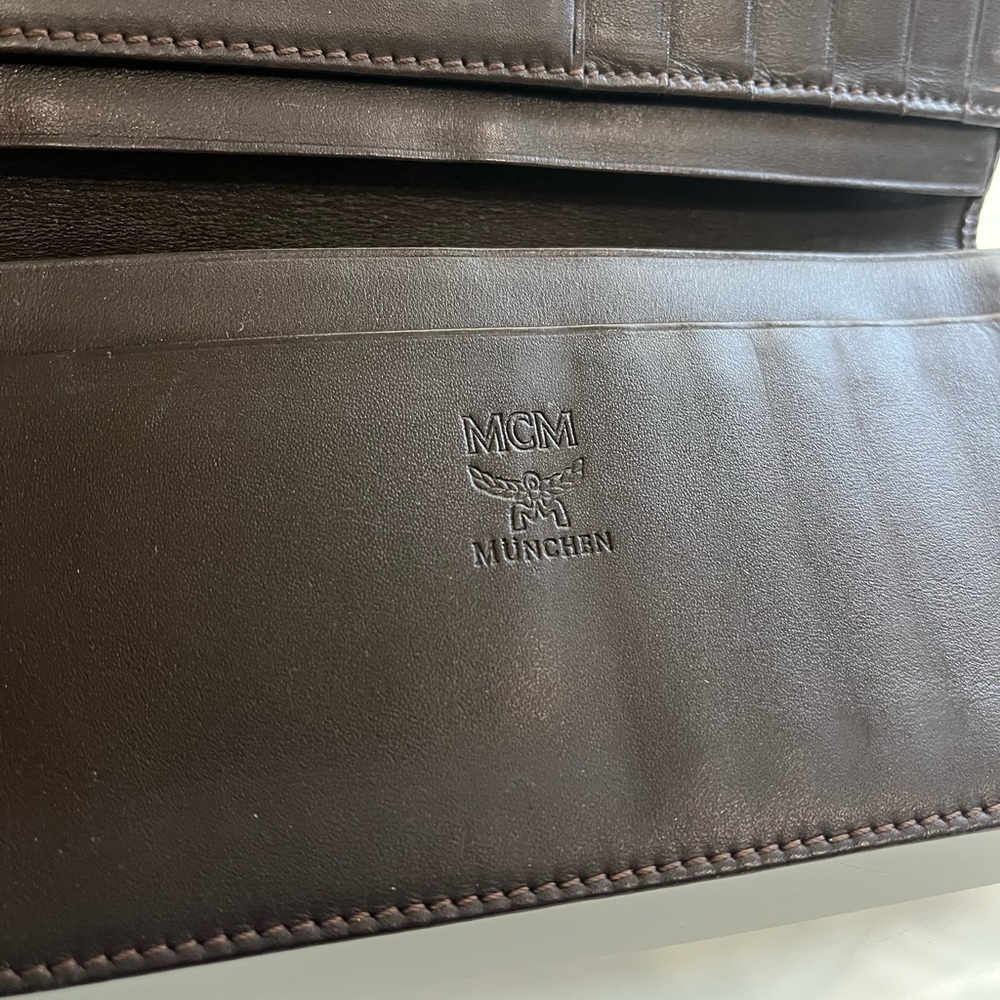 MCM LONG BROWN VISETOS BIFOLD WALLET - Picture 6 of 11